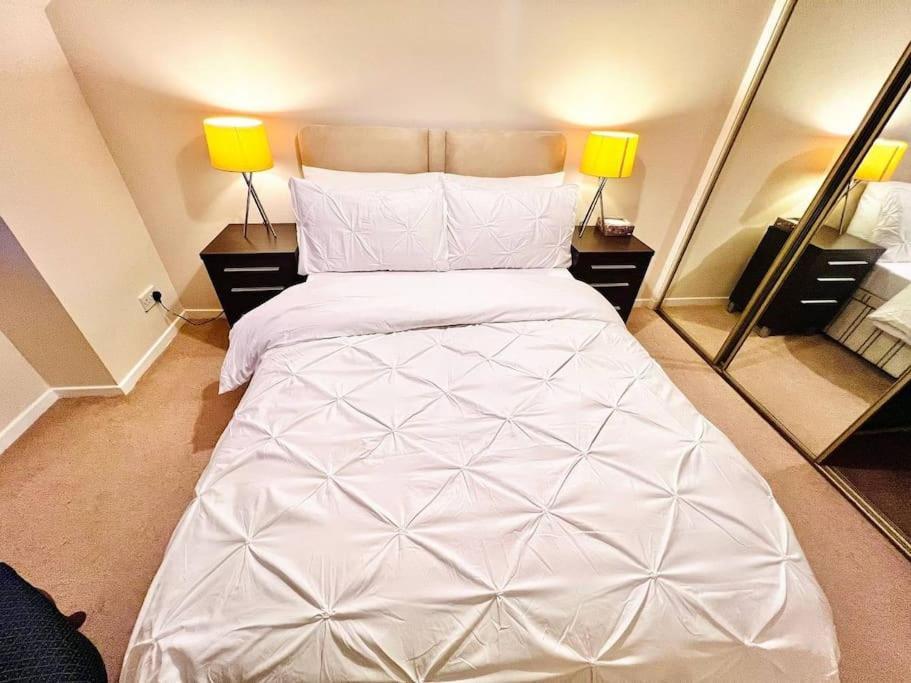 אברדין Crown House Two Bedroom Apartment מראה חיצוני תמונה
