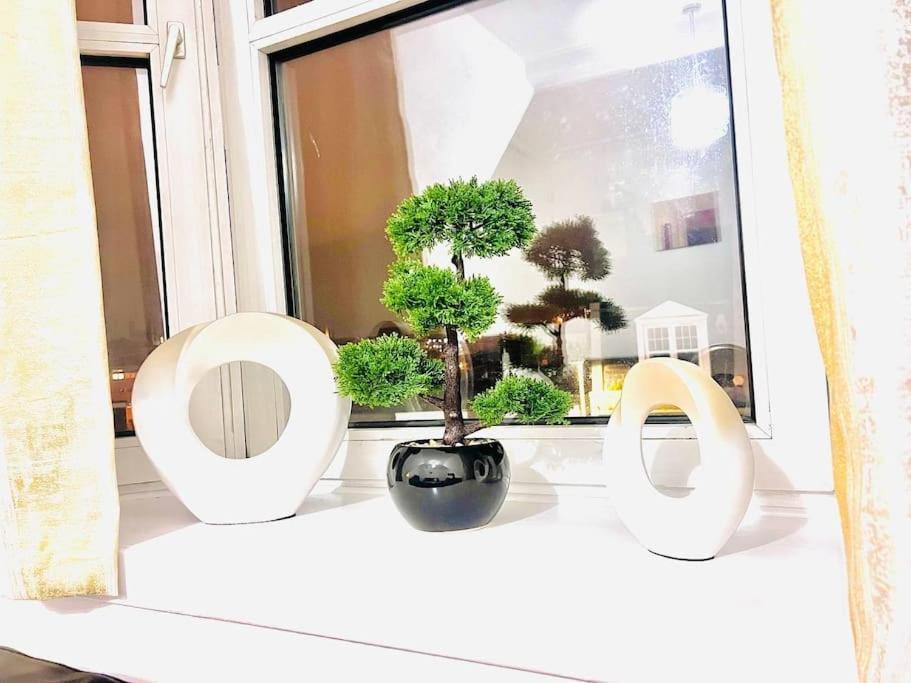 אברדין Crown House Two Bedroom Apartment מראה חיצוני תמונה