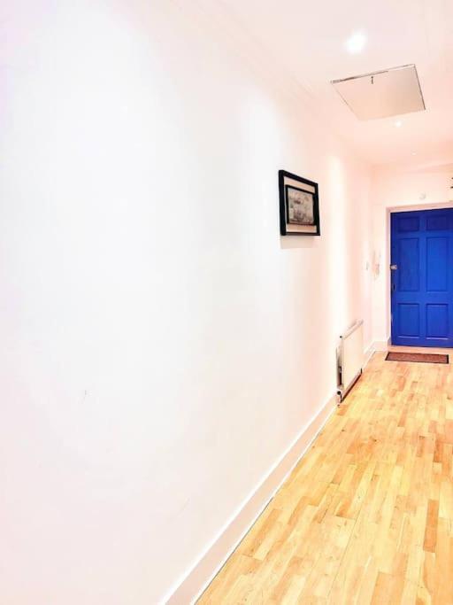 אברדין Crown House Two Bedroom Apartment מראה חיצוני תמונה